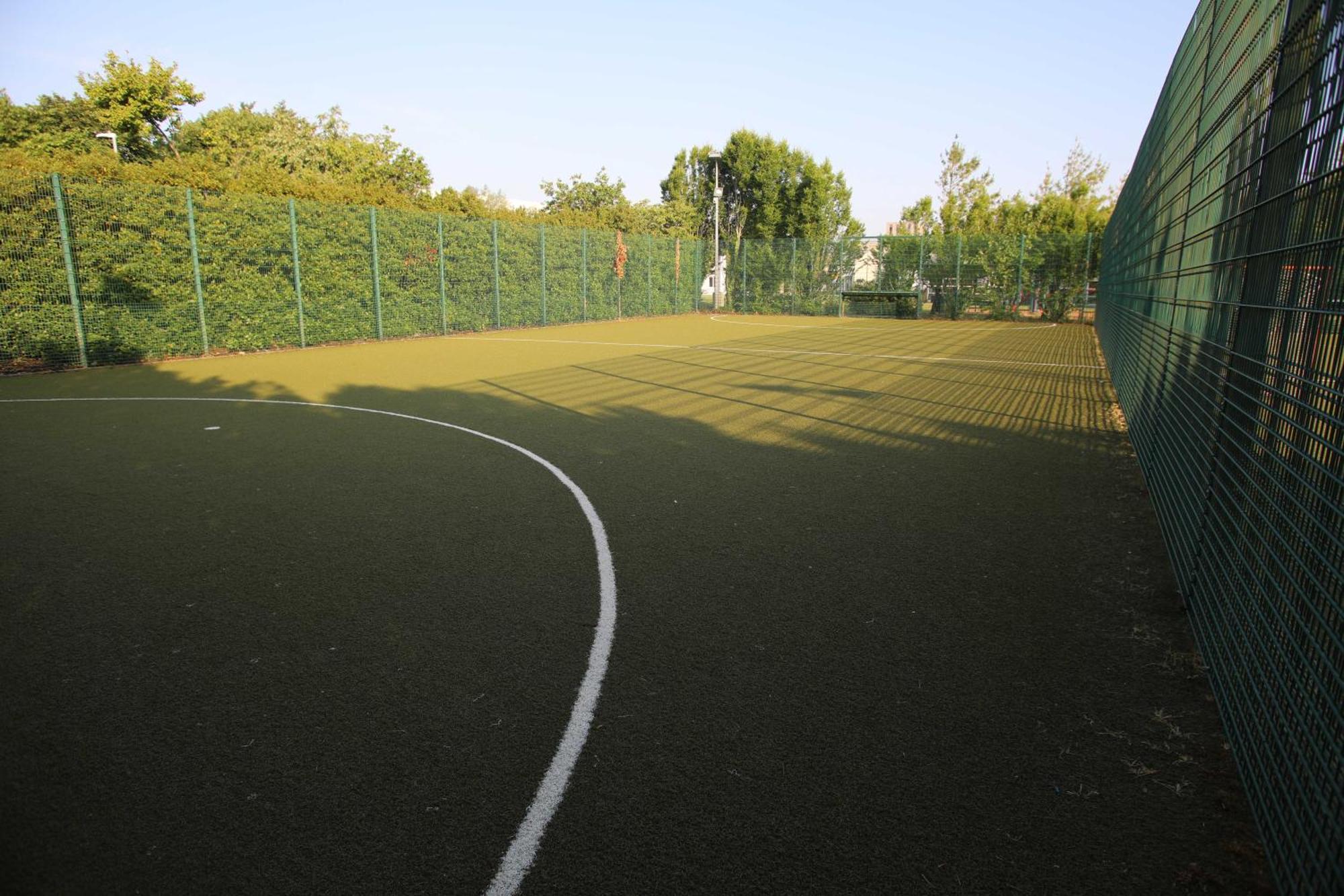 Goldcrest Village Apartments University Of ゴールウェイ エクステリア 写真